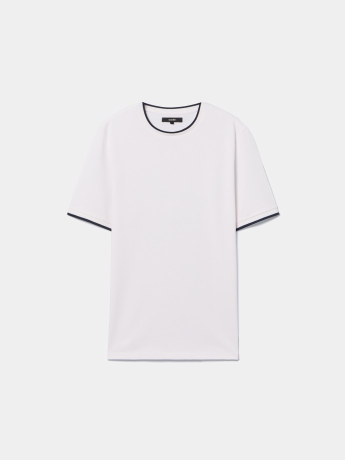 T-shirt b�sica em malha piquet