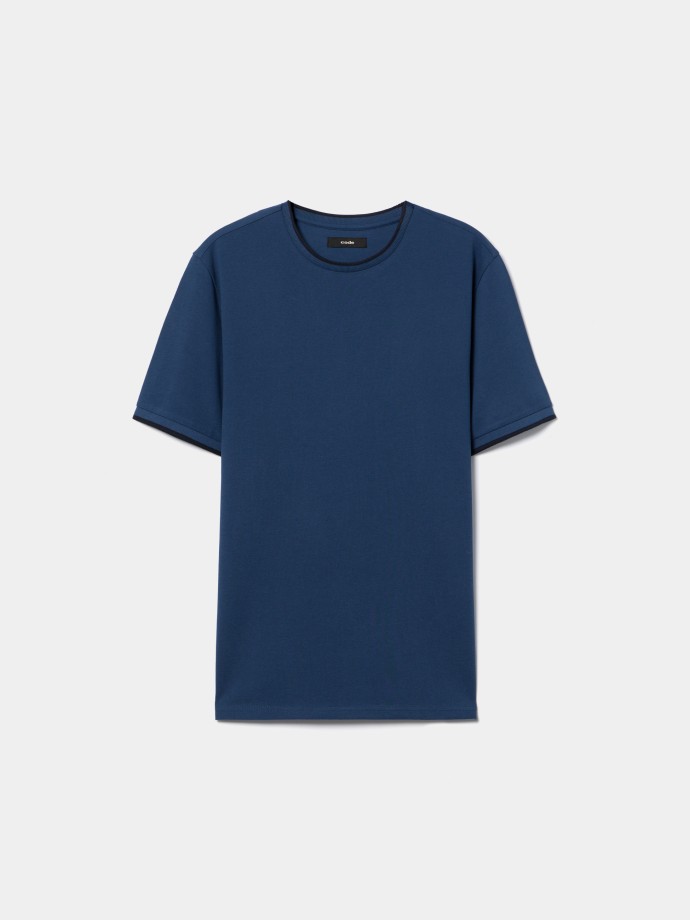 T-shirt b�sica em malha piquet