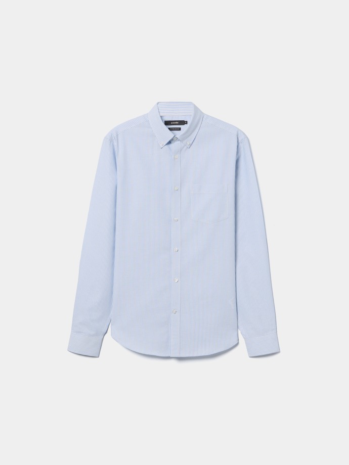 Camisa �s riscas com bolso