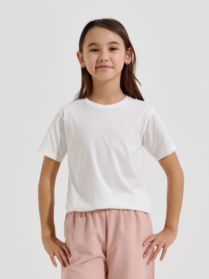 T-shirt com flor estampada T-shirt com flor estampada