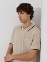 Polo com bolso no peito