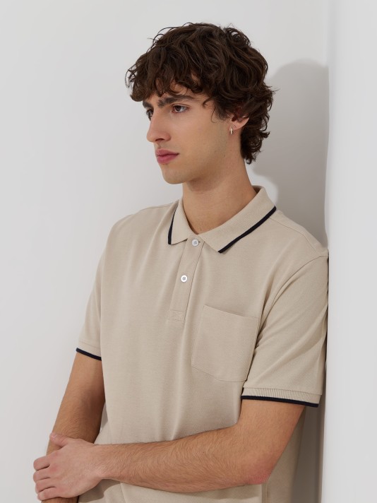 Polo com bolso no peito