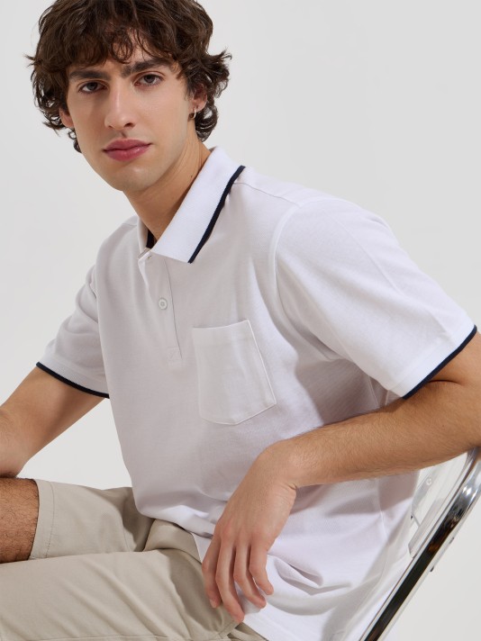 Polo com bolso no peito