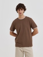 T-shirt b�sica em malha piquet