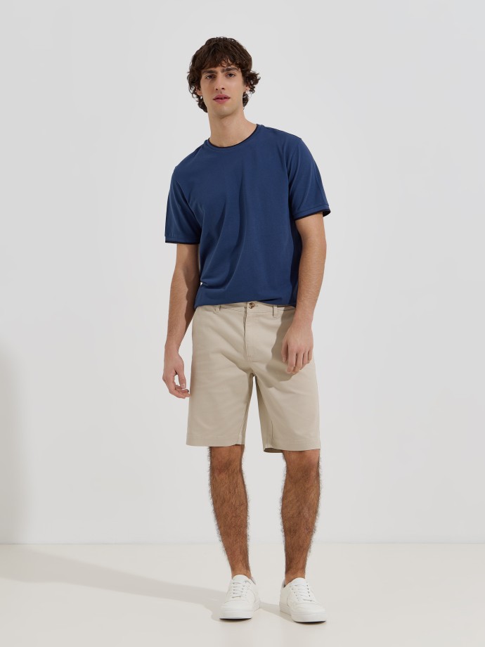 T-shirt b�sica em malha piquet