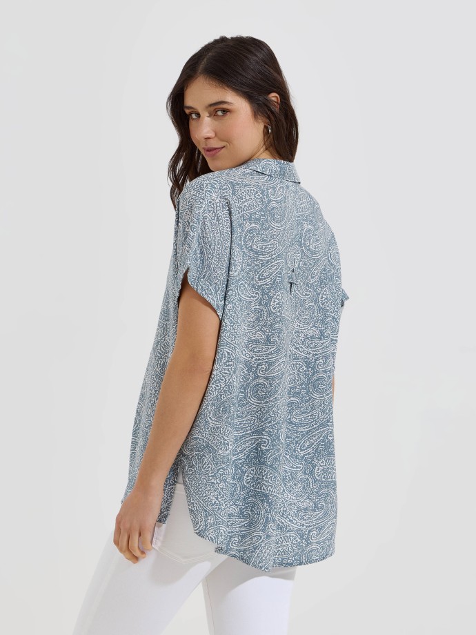 Blusa com estampado paisley