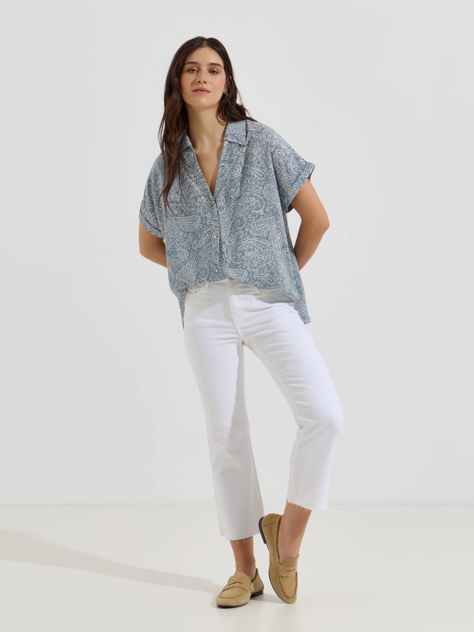 Blusa com estampado paisley