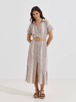 Vestido camiseiro �s riscas com cinto