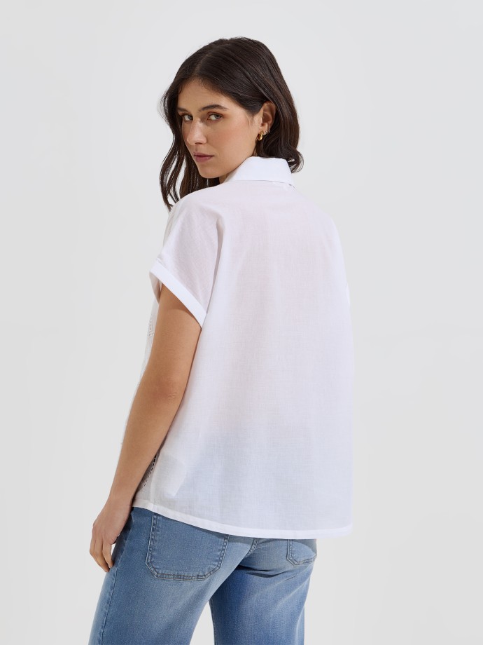Camisa com bordado