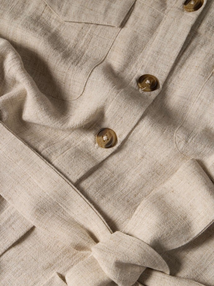 Sobrecamisa com cinto e bolsos