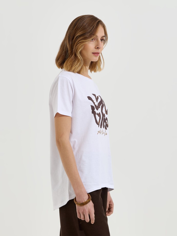T-shirt com estampado frontal