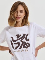 T-shirt com estampado frontal