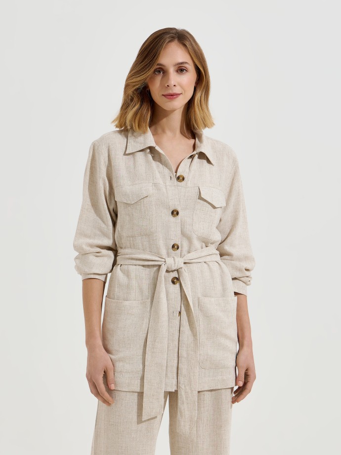 Sobrecamisa com cinto e bolsos