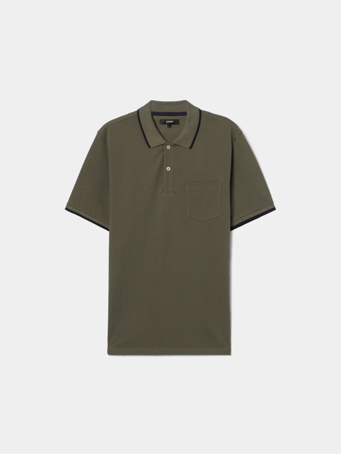 Polo com bolso no peito