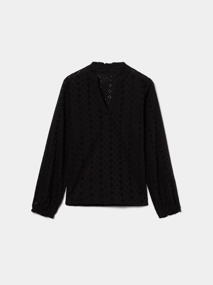 Blusa em bordado ingl�s