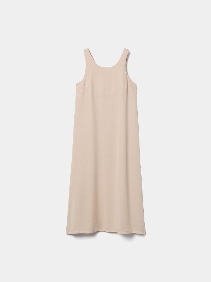 Vestido midi flu�do
