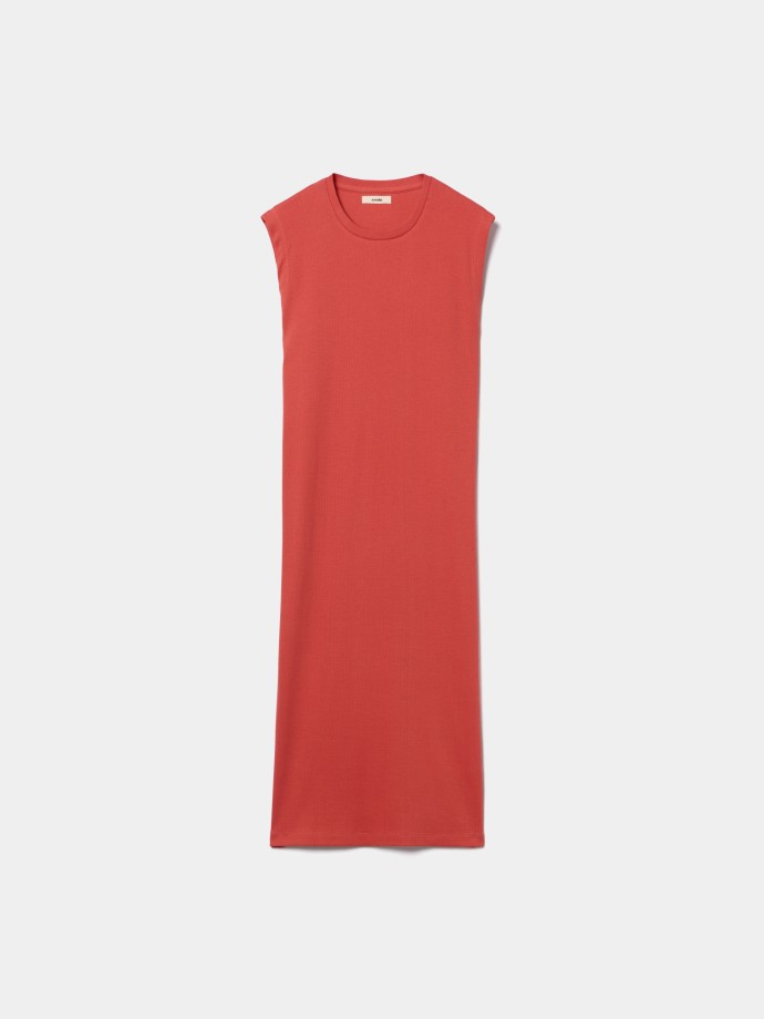 Vestido midi canelado com abertura