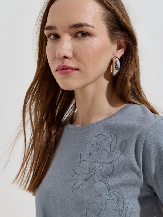 T-shirt com estampado frontal
