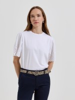 T-shirt com mangas em bordado ingl�s
