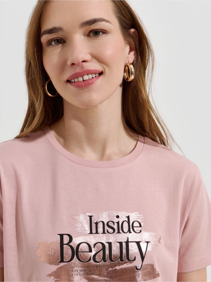 T-shirt com estampado frontal