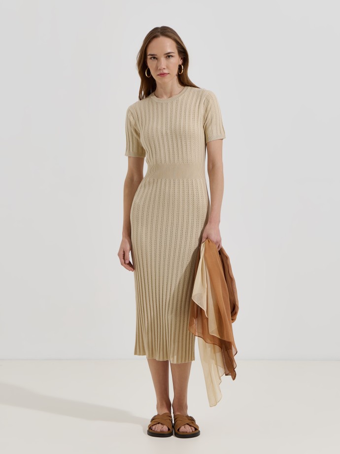 Vestido midi em malha texturada