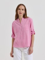 Camisa com bolsos no peito