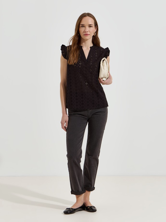 Blusa em bordado ingl�s