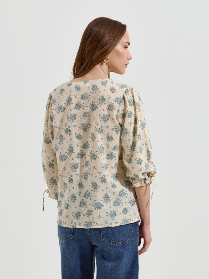 Blusa estampada com flores