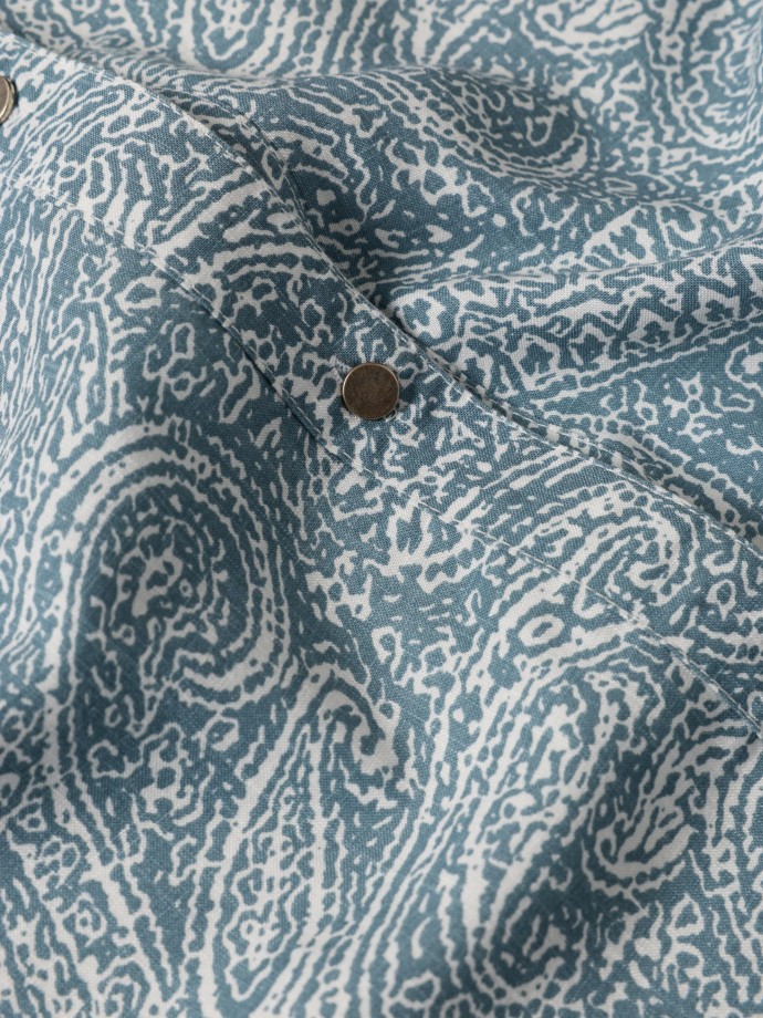 Blusa com estampado paisley