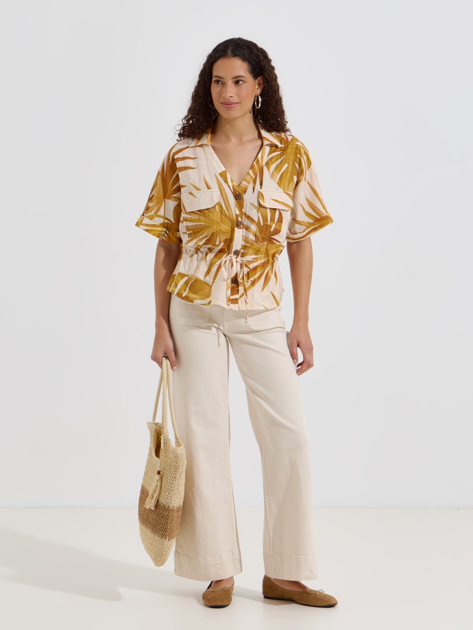 Camisa estampada com cord�o ajust�vel