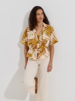 Camisa estampada com cord�o ajust�vel