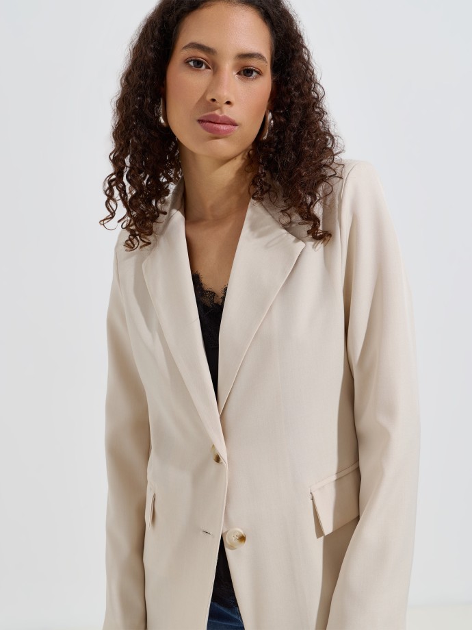 Blazer reto com ombreiras