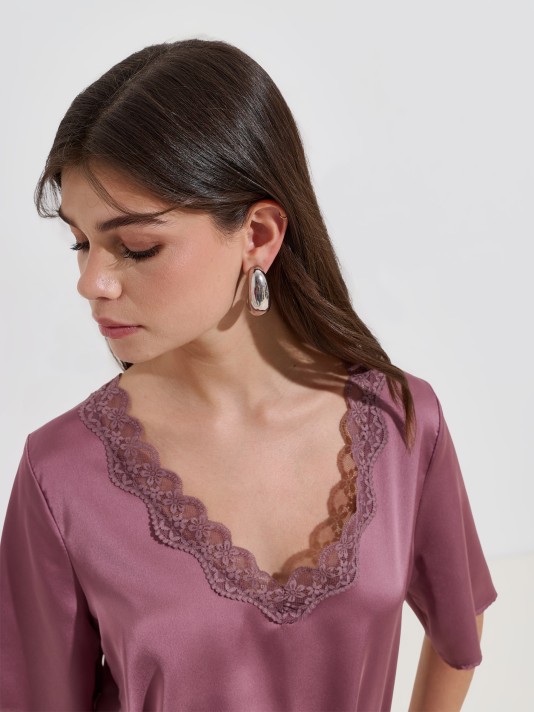 Blusa com renda