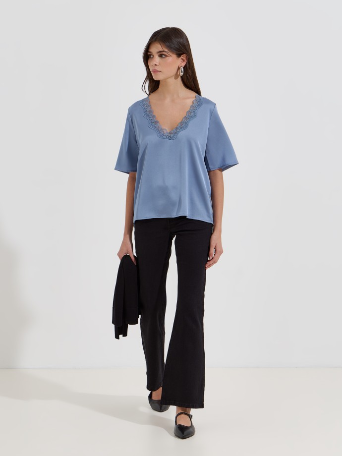 Blusa com renda
