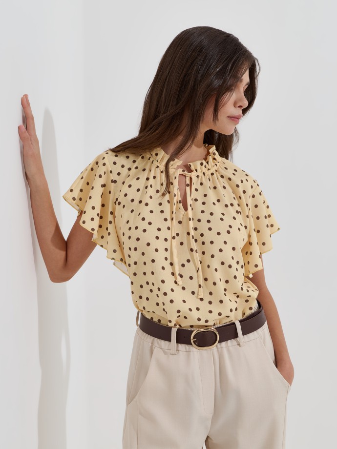 Blusa com estampado de bolas