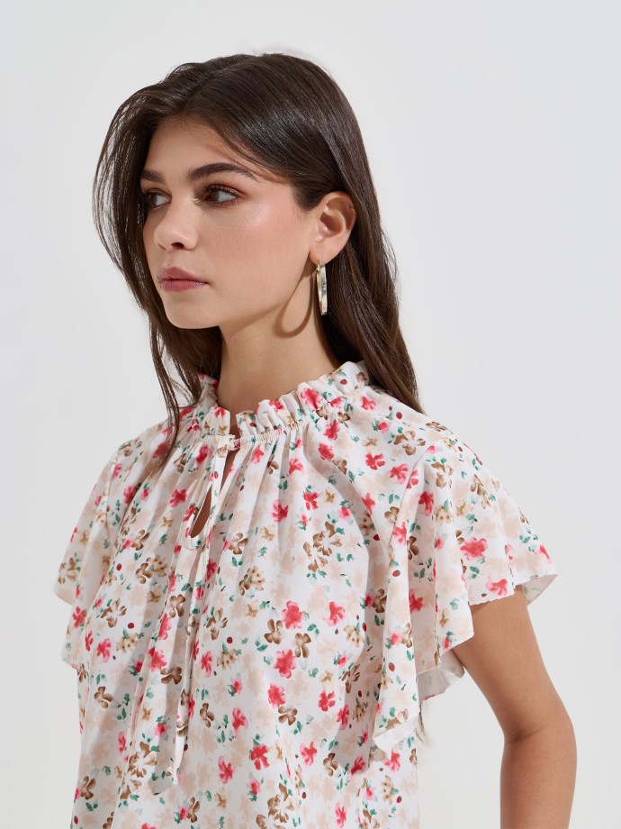 Blusa com estampado de flores