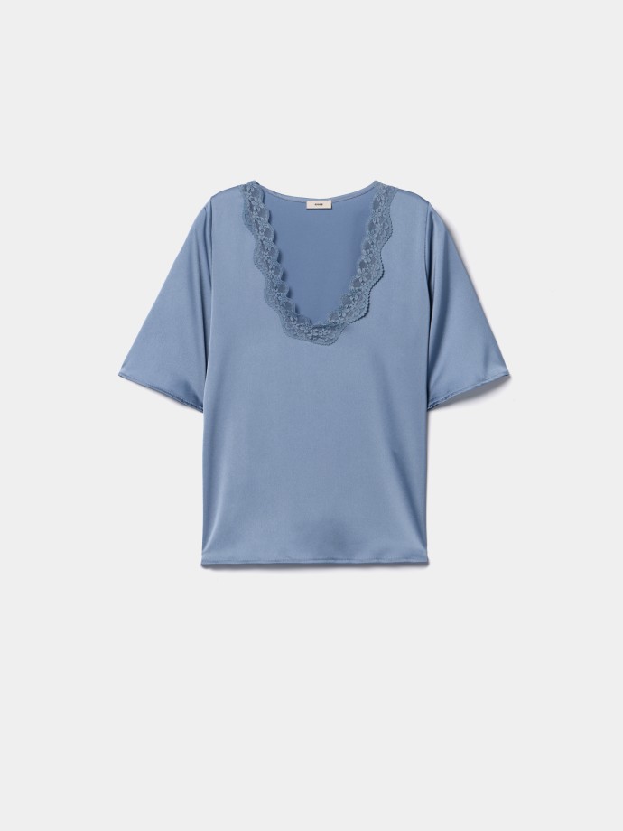 Blusa com renda