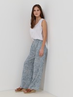 Cal�as com estampado paisley