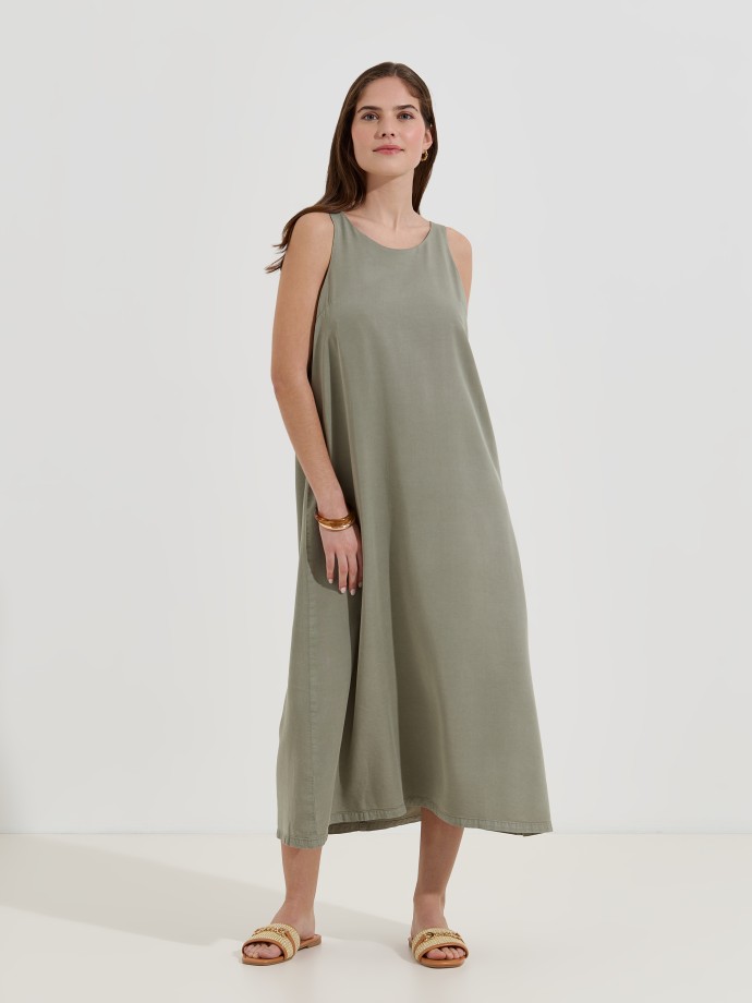 Vestido midi flu�do