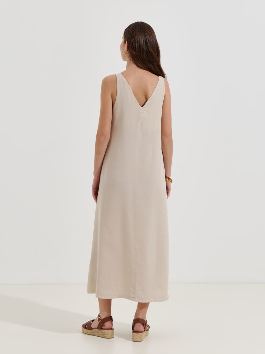 Vestido midi fluído Vestido midi fluído