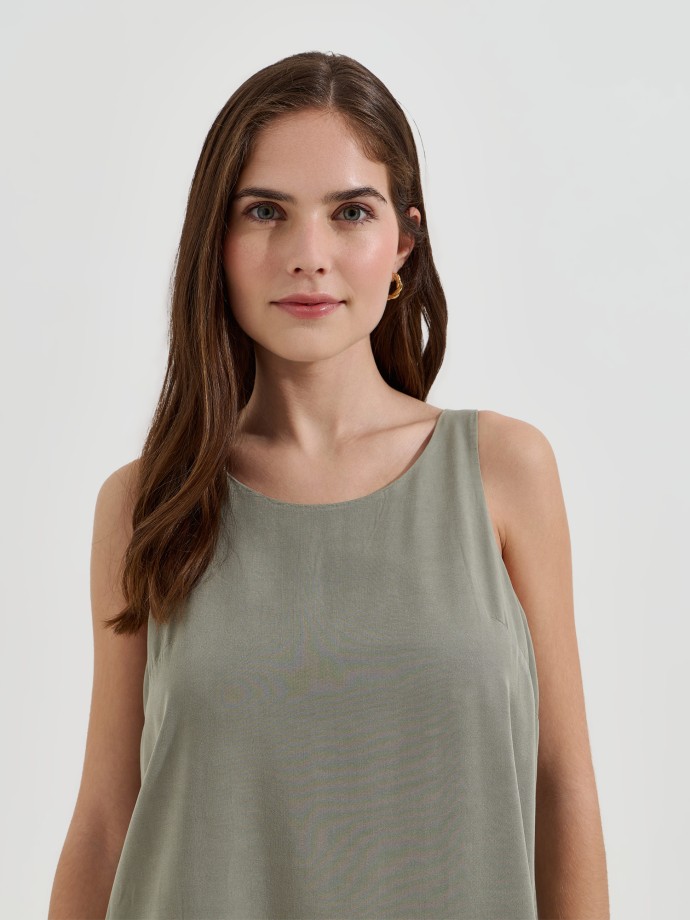 Vestido midi flu�do