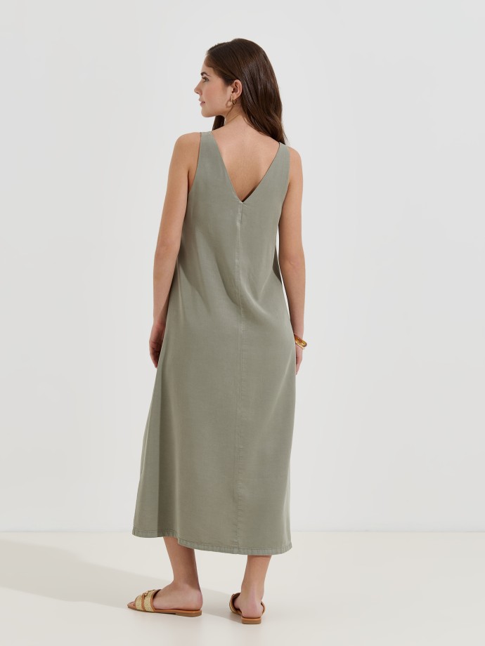 Vestido midi flu�do