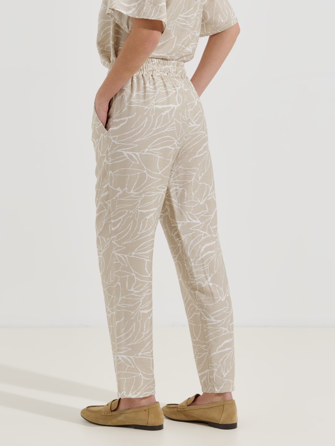 Cal�as flu�das estampadas