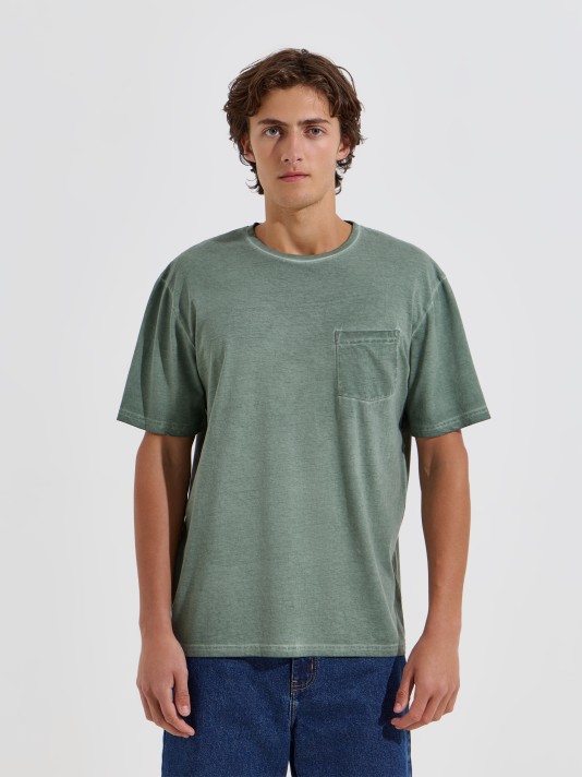 T-shirt com bolso