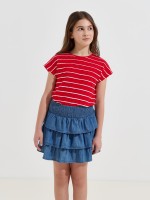 T-shirt vermelha com riscas T-shirt vermelha com riscas