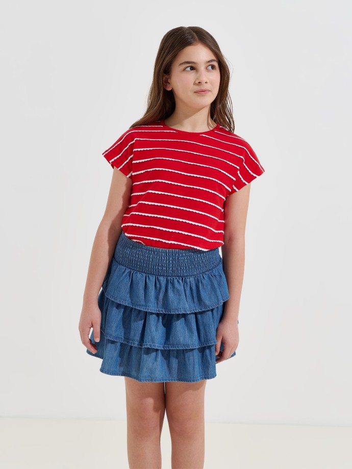 T-shirt vermelha com riscas T-shirt vermelha com riscas