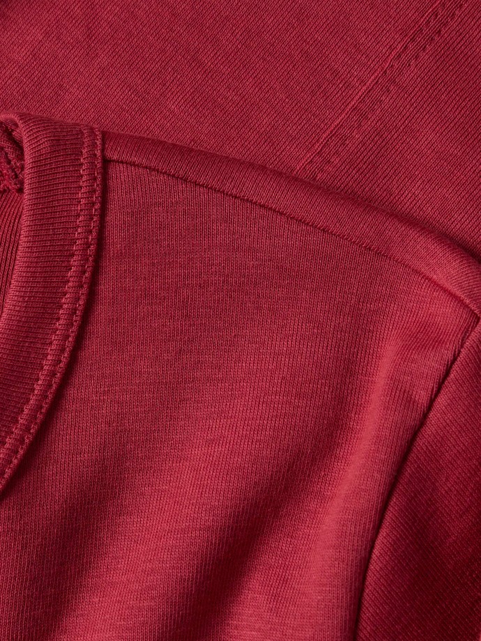 T-shirt b�sica em malha canelada