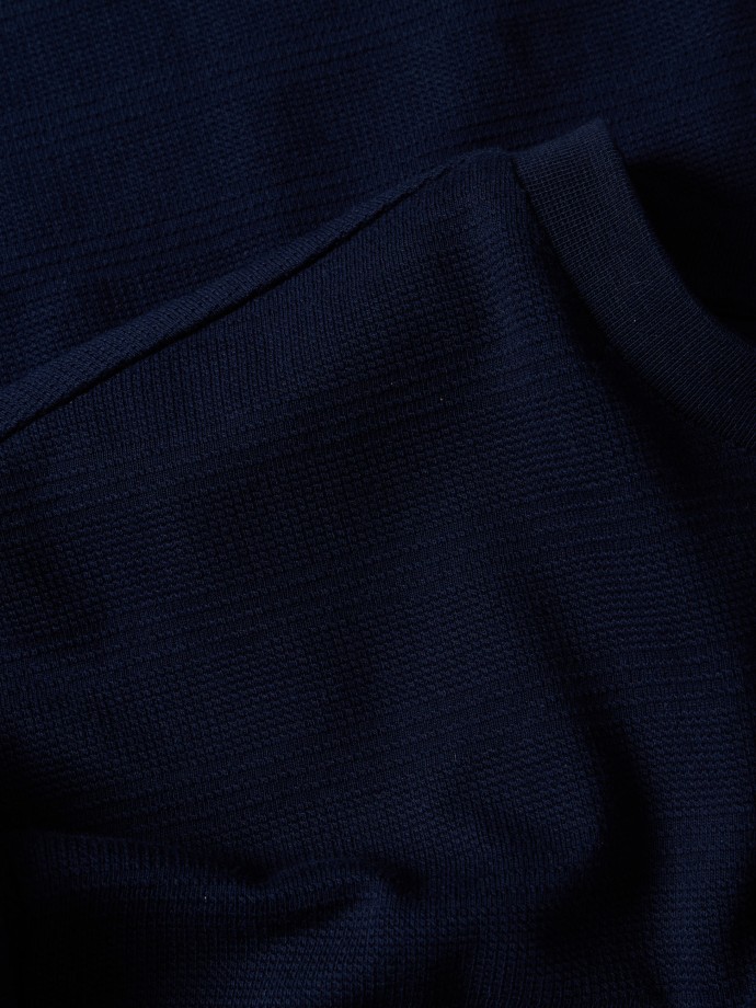 T-shirt b�sica com textura