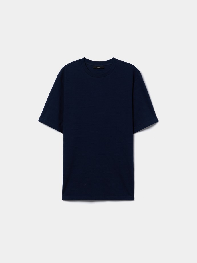 T-shirt b�sica com textura