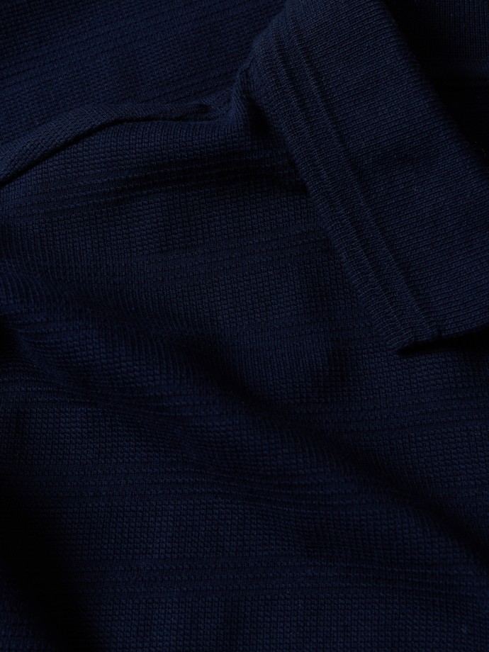 Polo com textura